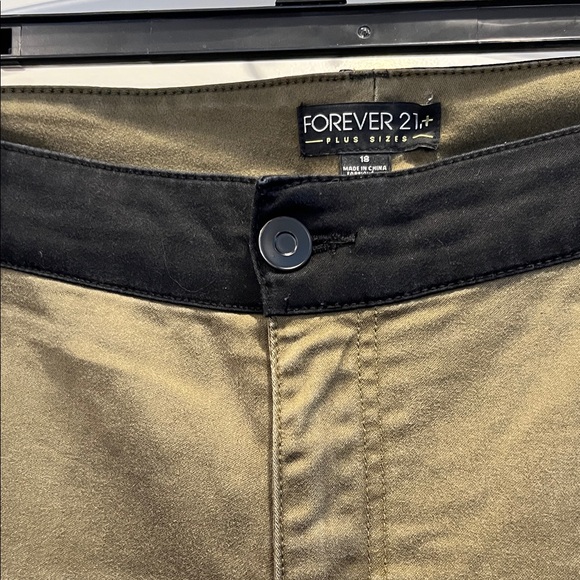 Women’s dress pants Forever 21 Women's Straight Leg Pants - Picture 2 of 3